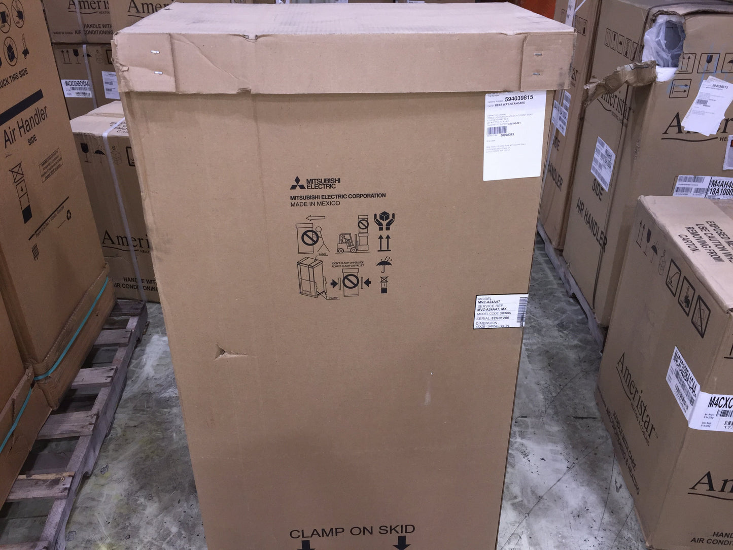 Manejador de aire con bomba de calor multiposición con conducto de 24 000 Btu, Seer 18, 208-230/60/1 R-410A