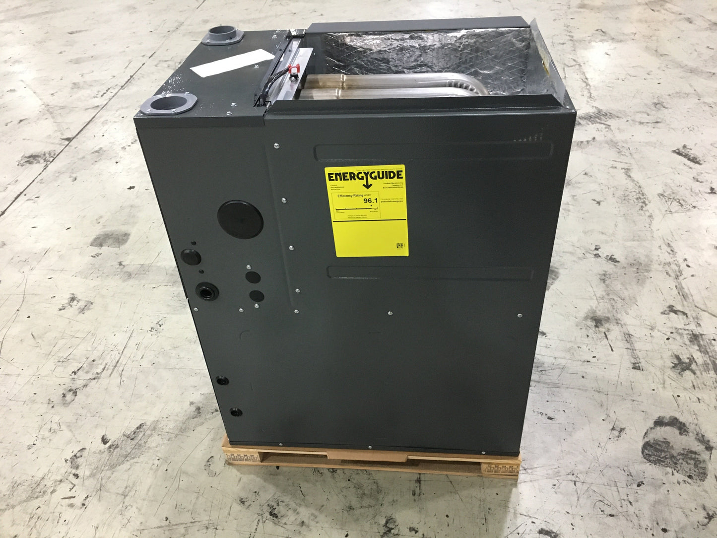 40,000 BTU Up/Horz Gas Furnace 96%, 1.5 Ton AC 14.3 SEER2, 1.5 Ton Up/Down N Coil and 24V Thermostat