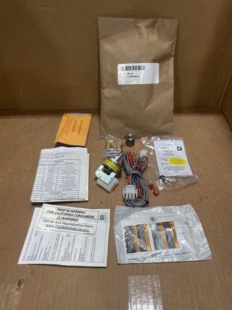 4 Ton 2-Stage Convertible Natural Gas/Electric Packaged Unit 15 SEER2 and Propane Gas Conversion Kit