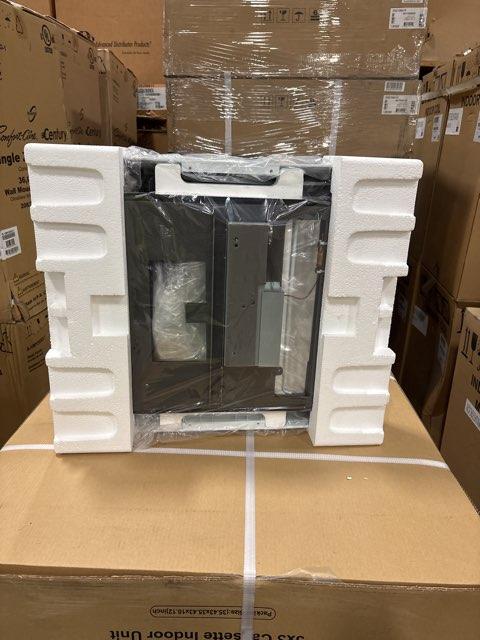 13,500 BTU White Exterior-RV Rooftop AC, 115/60/1, R-410A and Non-Ducted Ceiling Assembly, White