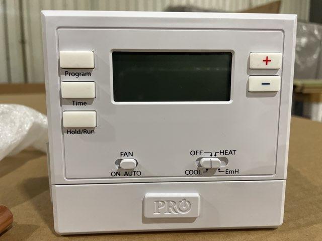 75,000 BTU 1-Stg Up/Horz Gas Furnace 80%, 3 Ton AC/HP Upflow/Downflow Cased Coil with 24V Thermostat