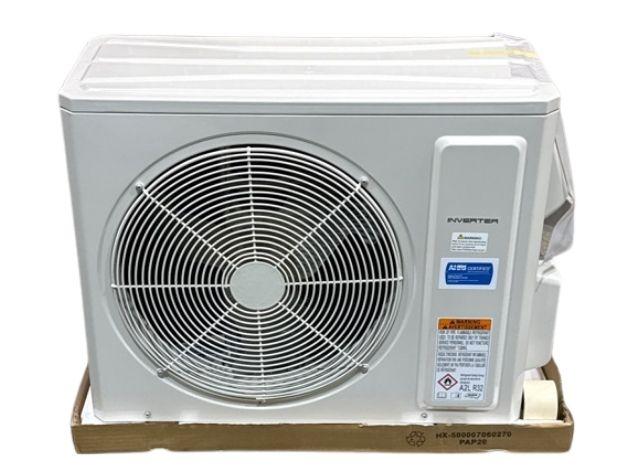 12,000 BTU Single-Zone Indoor/Outdoor Inverter Heat Pump Mini Split Set, 16 SEER2 208-230/60/1 R-32