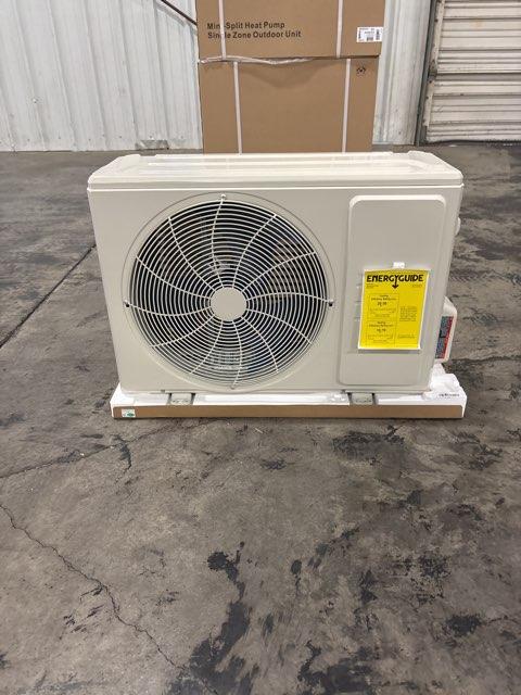 12,000 BTU Single-Zone Outdoor/Indoor Inverter Heat Pump Mini Split Set, 19 SEER 208-230/60/1 R-410A