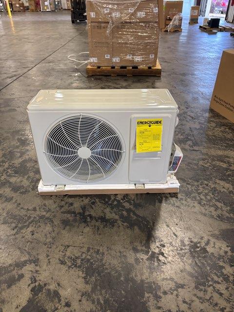 18,000 BTU Single-Zone Outdoor/Indoor Inverter Heat Pump Mini Split Set, 19 SEER 208-230/60/1 R-410A