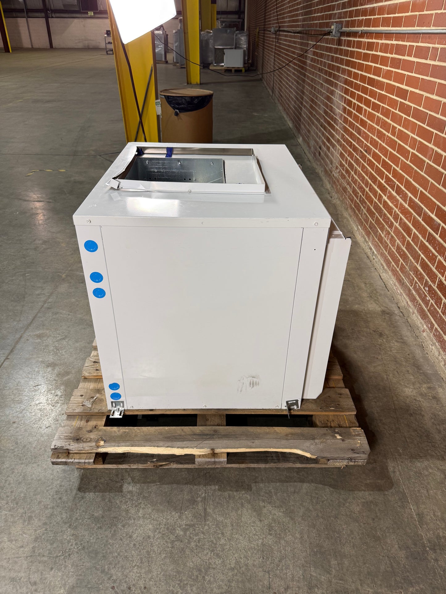 5 Ton ECM Vertical Geothermal Heat Pump Air Handler 208-230/60/1 R410A 20.5 EER