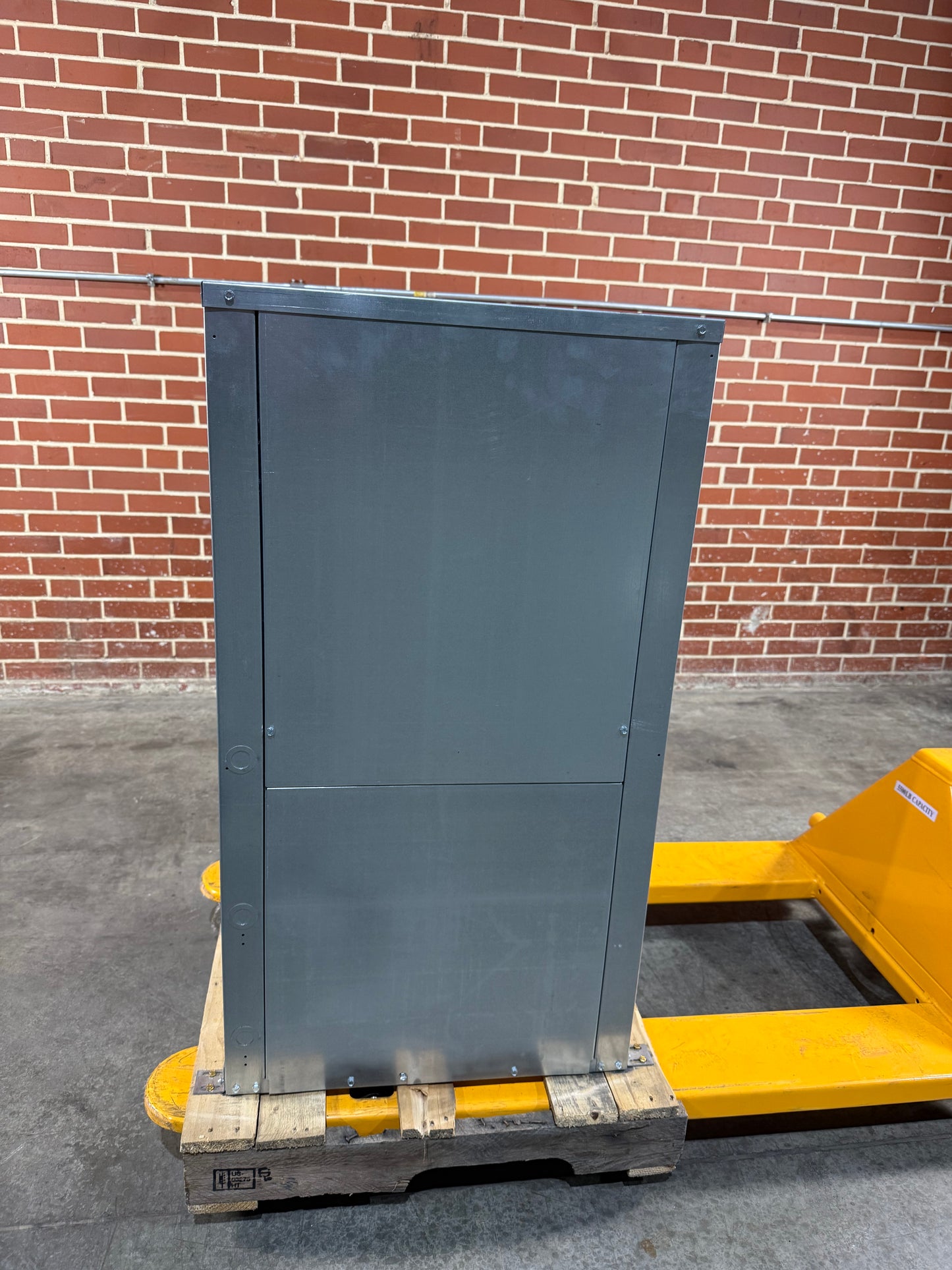 2 Ton Single-Stage ECM Vertical Geothermal Heat Pump 203-280/60/1 R410A 17.95 EER